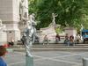 Нью-Йорк. "Живая скульптура" у входа в Центральный Парк